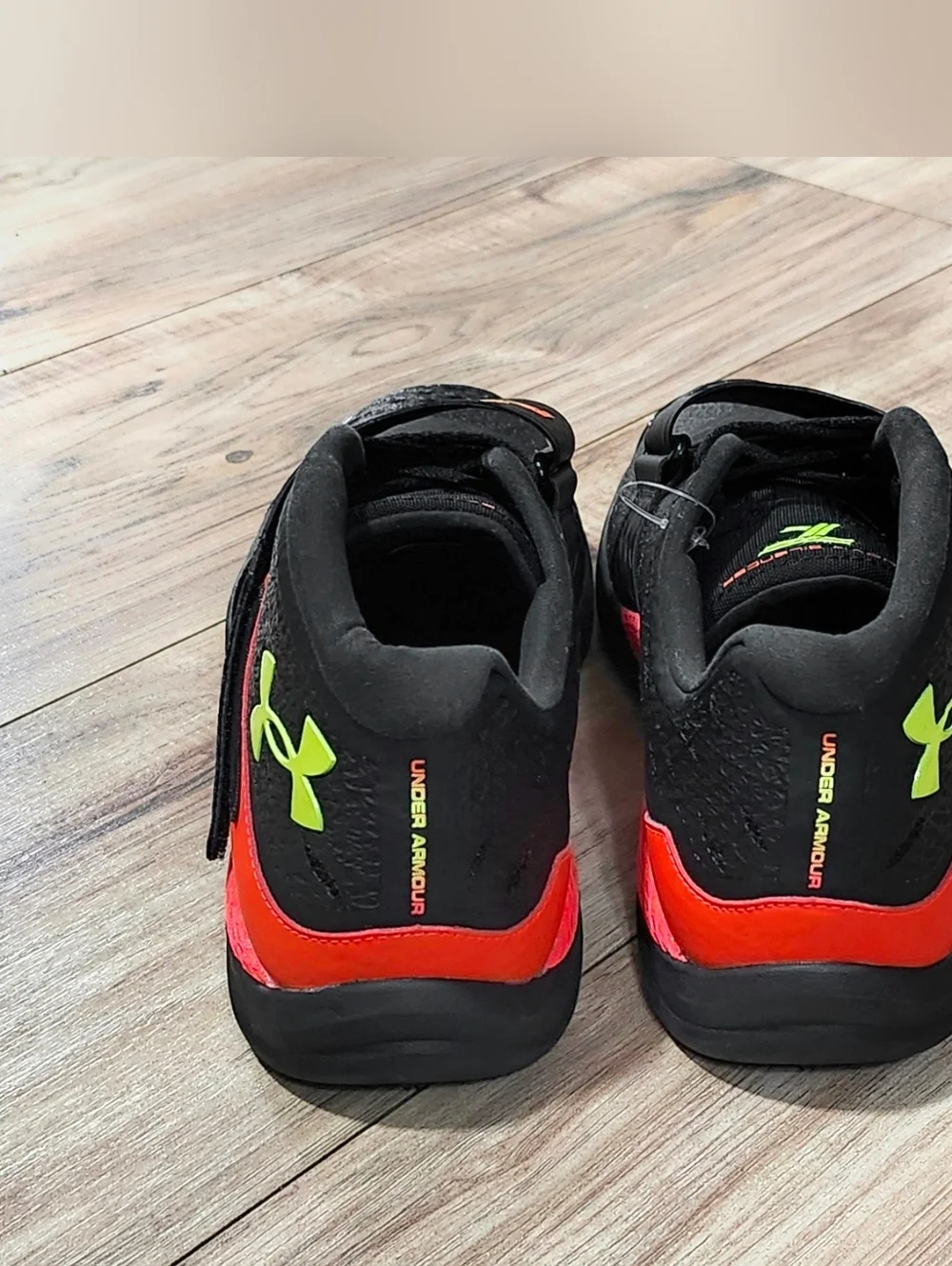 Under Armour Hovr Silencer Track Running Shoes Mens Size 10 - Womens 11.5 Black
